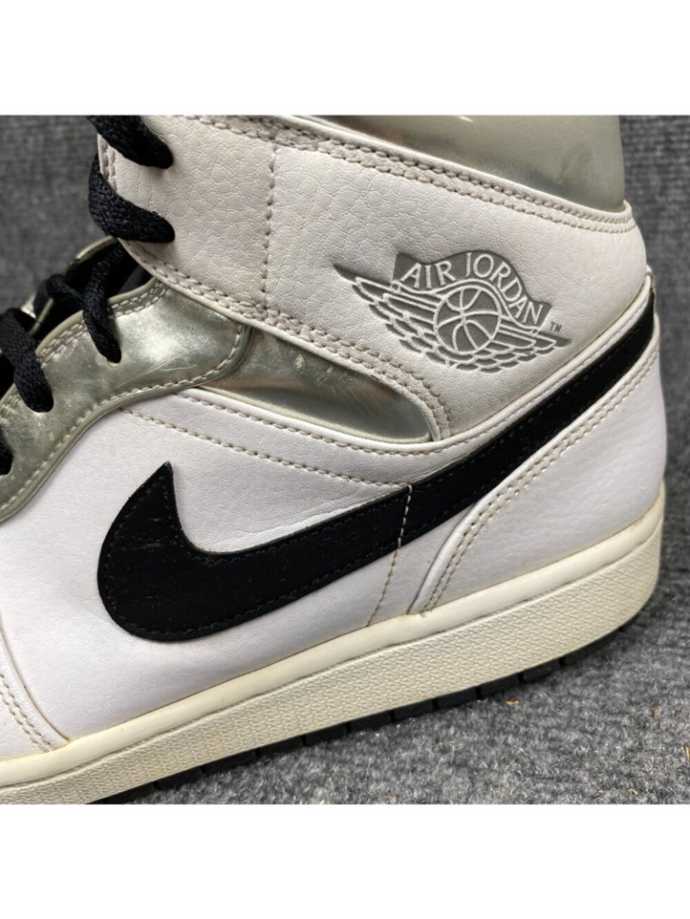 Jordan 1 Mid Sneakers Mens 12 Alternate Think 16 White Black Silver 554724-121 - Picture 10 of 16